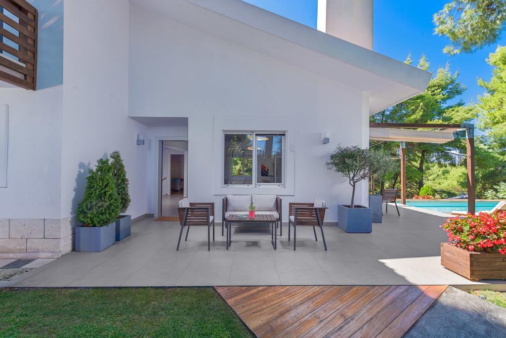 The White Villa At Sani Sani  Extérieur photo
